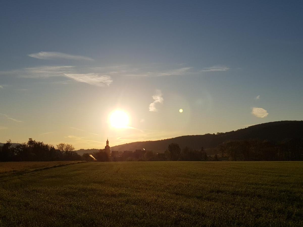 Thueringer Landhotel Edelhof Uhlstädt المظهر الخارجي الصورة