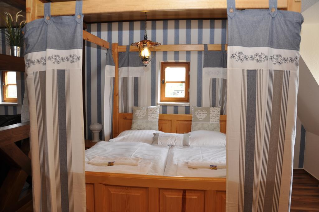 Thueringer Landhotel Edelhof Uhlstädt المظهر الخارجي الصورة