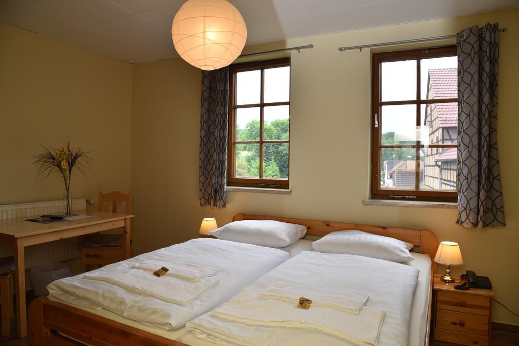 Thueringer Landhotel Edelhof Uhlstädt المظهر الخارجي الصورة